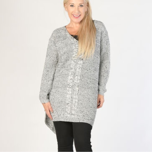 Relaxed V Neck Cable Knit Tunic Sweater - Picture 13 of 14